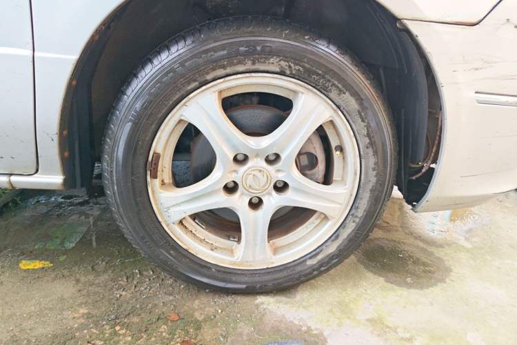 Used Dongfeng Shuaike 2012 2.0L Automatic Flagship 7-Seater Right Front Wheel Hub