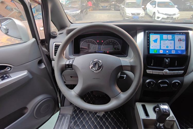 Used Dongfeng Shuaike 2012 2.0L Automatic Flagship 7-Seater Steering Wheel