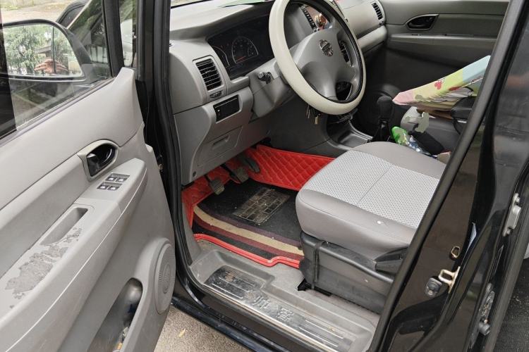 Used Dongfeng Shuaike 2013 1.5L Manual Comfort 7-Seater China V Standard Driver Seat