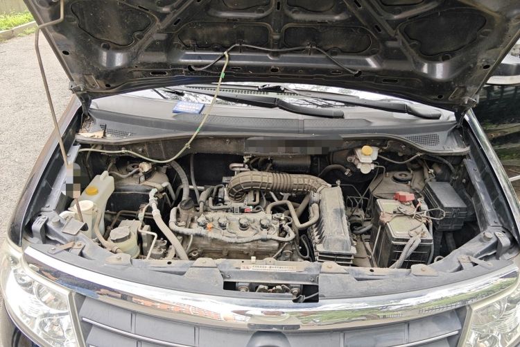 Used Dongfeng Shuaike 2013 1.5L Manual Comfort 7-Seater China V Standard Engine Bay