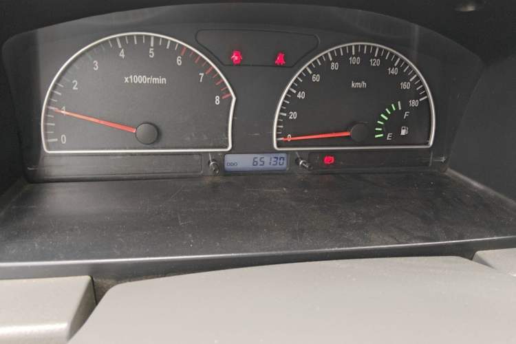 Used Dongfeng Shuaike 2013 1.5L Manual Comfort 7-Seater China V Standard Odometer Close Up