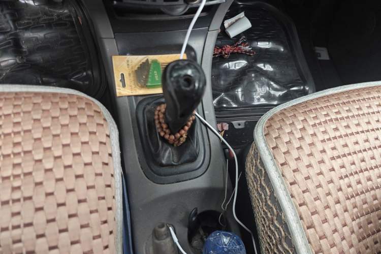 Used Dongfeng Shuaike 2013 1.5L Manual Comfort 7-Seater China V Standard Gear Lever