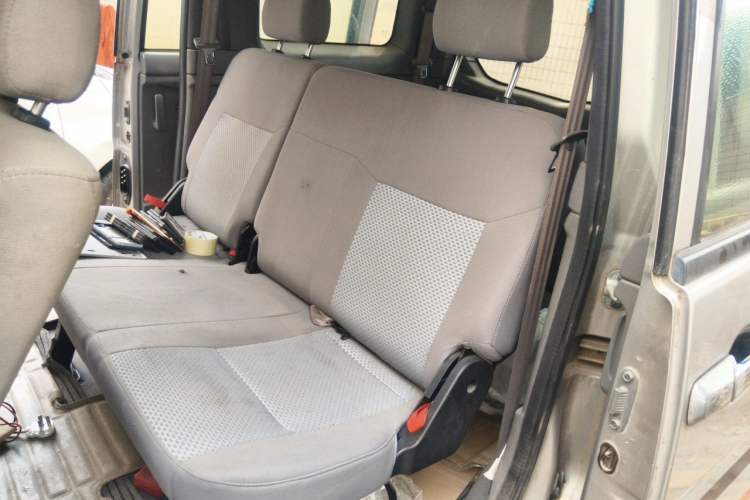 Used Dongfeng Shuaike 2013 Facelift 1.5L Manual Comfort 7-Seater China V Standard Left Rear Seat