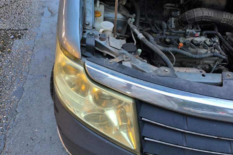Used Dongfeng Shuaike 2013 1.5L Manual Comfort 7-Seater China V Standard Engine Bay Right