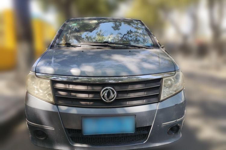 Used Dongfeng Shuaike 2013 Revised Version 1.5L Manual Comfort Trim 7 Seats China IV Standard Front