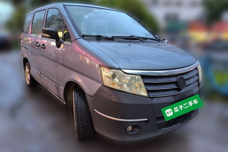 Used Dongfeng Shuaike 2013 1.5L Manual Comfort 7-Seater China V Standard Front Right 45 Deg