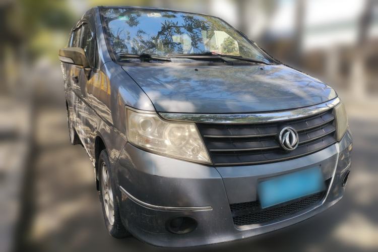Used Dongfeng Shuaike 2013 Revised Version 1.5L Manual Comfort Trim 7 Seats China IV Standard Front Right 45 Deg