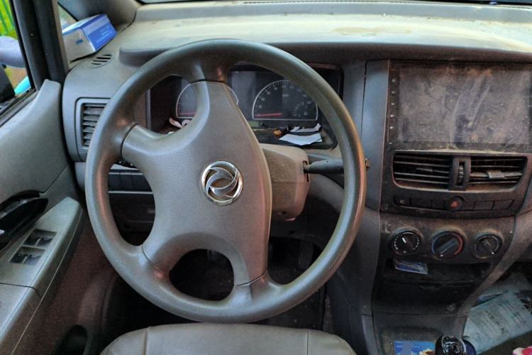 Used Dongfeng Shuaike 2013 1.5L Manual Comfort 7-Seater China V Standard Steering Wheel