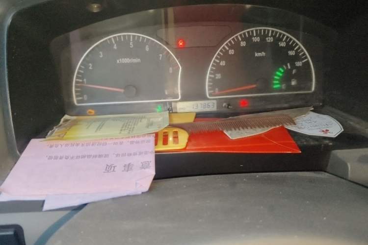 Used Dongfeng Shuaike 2013 Revised Version 1.5L Manual Standard Edition 7 Seats China IV Standard Instrument Cluster