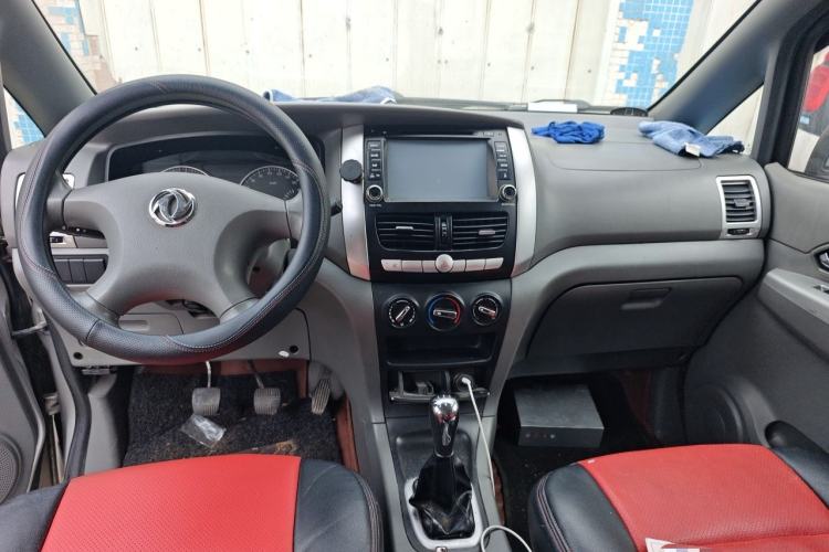 Used Dongfeng Shuaike 2013 Facelift 1.5L Manual Comfort 7-Seater China V Standard Center Console