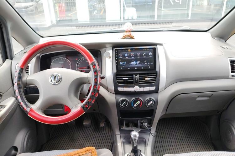 Used Dongfeng Shuaike 2013 Facelift 1.5L Manual Comfort 7-Seater China V Standard Center Console