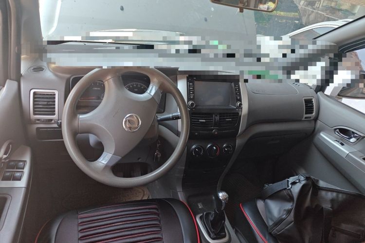 Used Dongfeng Shuaike 2013 Revised Version 1.6L Manual Luxury 7-Seater China V Standard Center Console