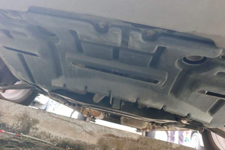 Used Dongfeng Shuaike 2013 Facelift 1.5L Manual Comfort 7-Seater China V Standard Chassis Front