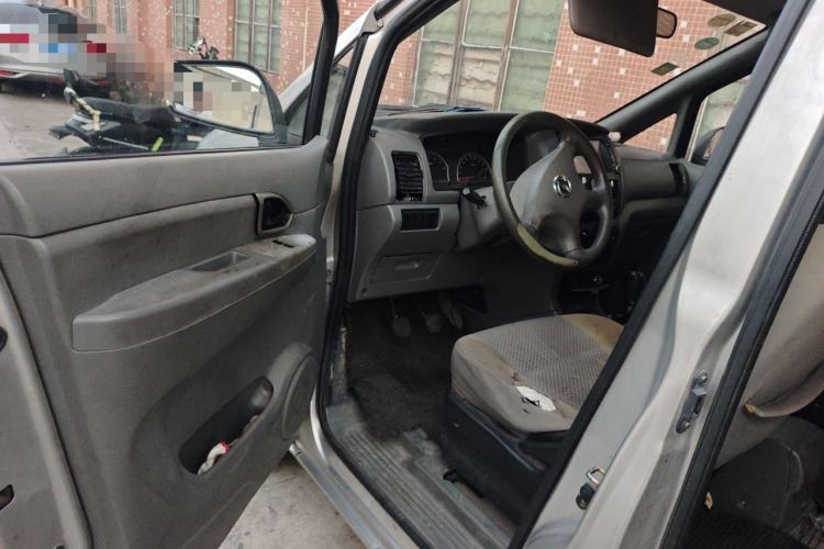 Used Dongfeng Shuaike 2013 Revised Version 1.5L Manual Standard Trim 5 Seats China IV Standard Driver Seat
