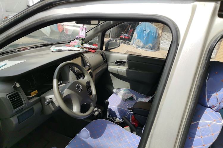 Used Dongfeng Shuaike 2013 Revised Version 1.5L Manual Standard Edition 7 Seats China IV Standard Driver Seat