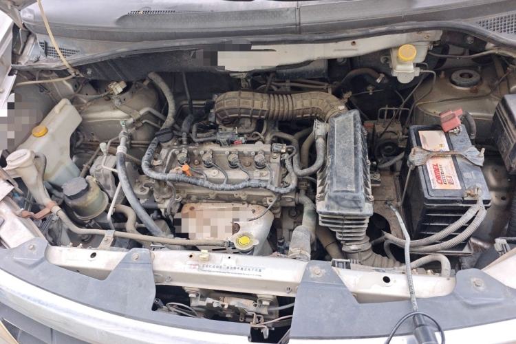 Used Dongfeng Shuaike 2013 Facelift 1.5L Manual Comfort 7-Seater China V Standard Engine Bay