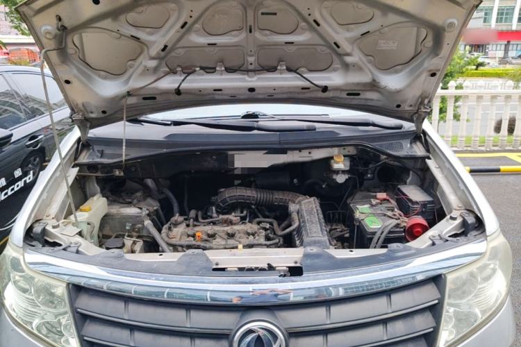 Used Dongfeng Shuaike 2013 Facelift 1.5L Manual Comfort 7-Seater China V Standard Engine Bay