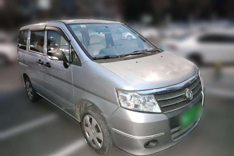 Used Dongfeng Shuaike 2013 1.5L Manual Standard Model 7-Seater China V Standard Front Right 45 Deg