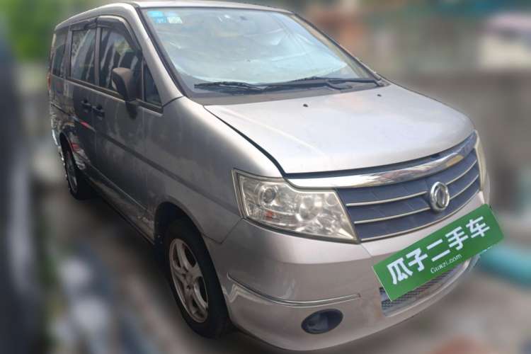 Used Dongfeng Shuaike 2013 Revised Version 1.5L Manual Comfort Trim 7 Seats China IV Standard Front Right 45 Deg