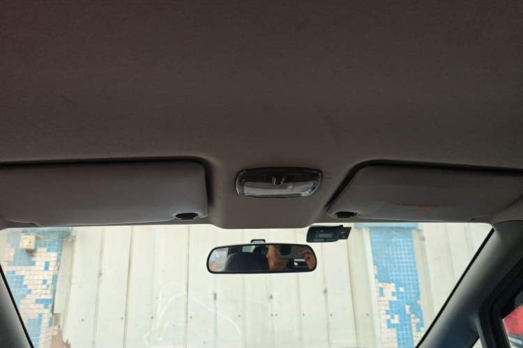 Used Dongfeng Shuaike 2013 Facelift 1.5L Manual Comfort 7-Seater China V Standard Headliner