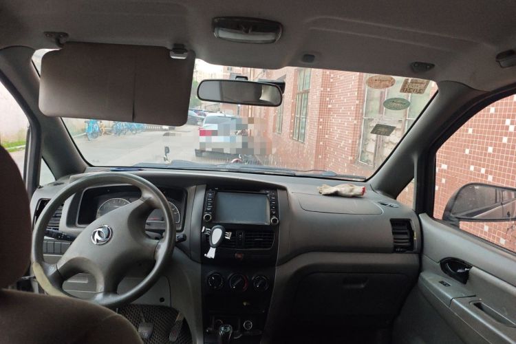 Used Dongfeng Shuaike 2013 Revised Version 1.5L Manual Standard Trim 5 Seats China IV Standard Headliner