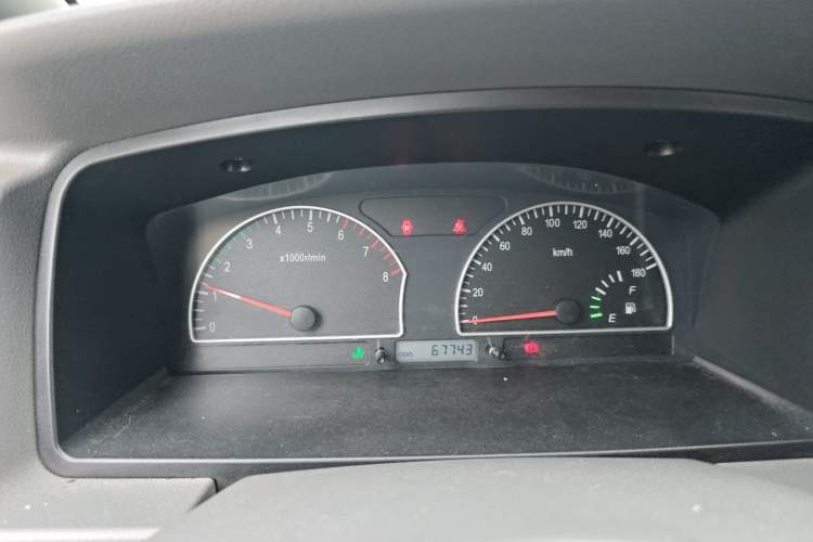 Used Dongfeng Shuaike 2013 Facelift 1.5L Manual Comfort 7-Seater China V Standard Instrument Cluster