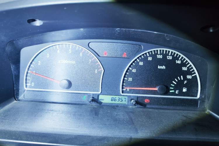 Used Dongfeng Shuaike 2013 Facelift 1.5L Manual Luxury 7-Seater China IV Standard Instrument Cluster