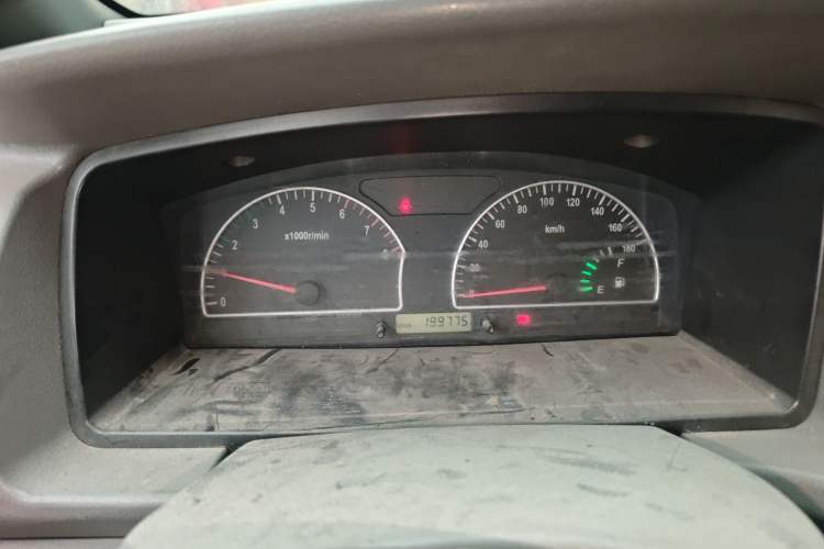 Used Dongfeng Shuaike 2013 Revised Version 1.5L Manual Standard Edition 7 Seats China IV Standard Instrument Cluster
