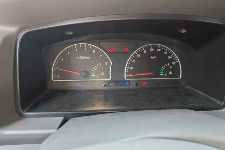 Used Dongfeng Shuaike 2013 Revised Version 1.6L Manual Luxury 7-Seater China V Standard Instrument Cluster