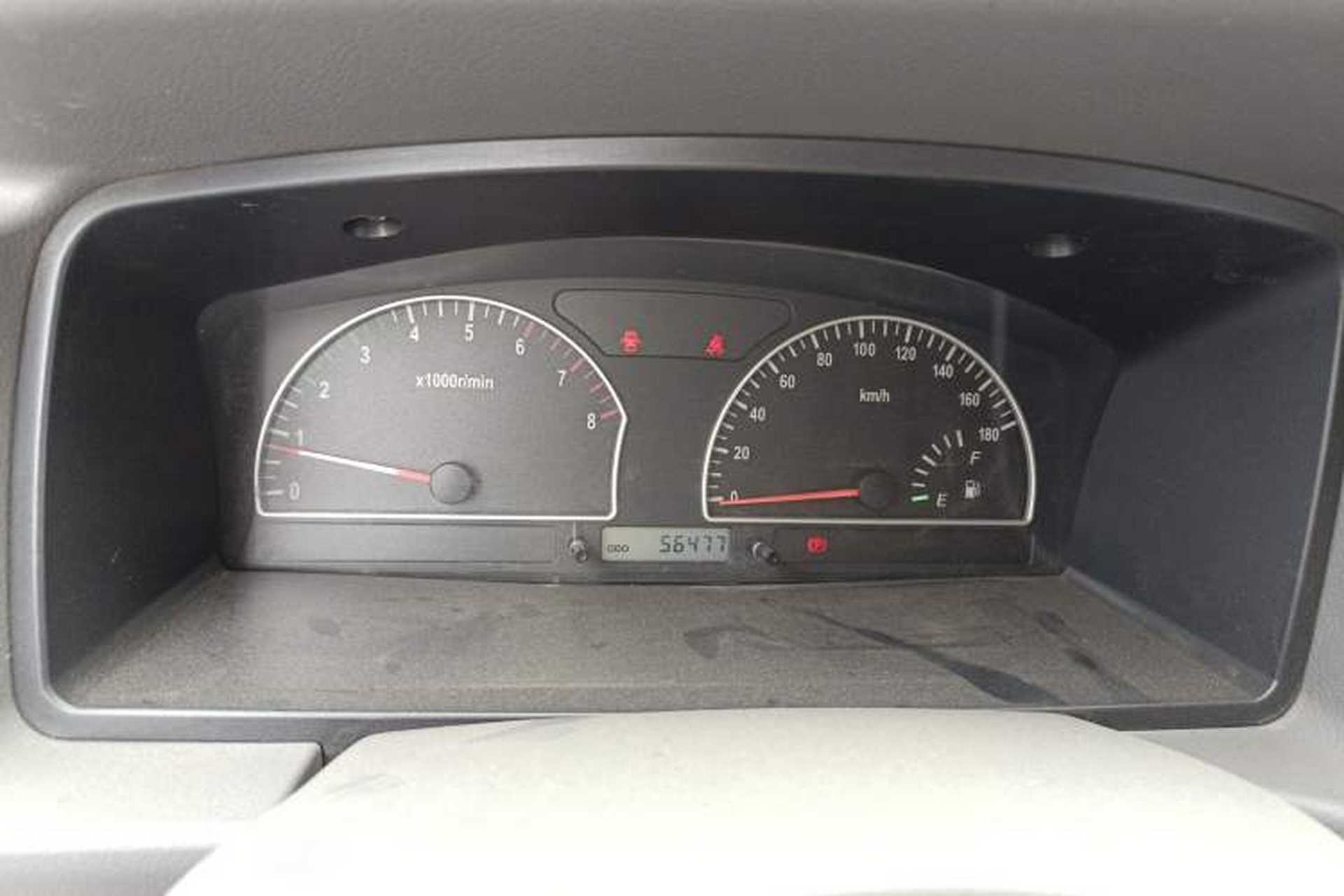 Used Dongfeng Shuaike 2013 Revised Version 1.5L Manual Comfort Trim 7 Seats China IV Standard Instrument Cluster