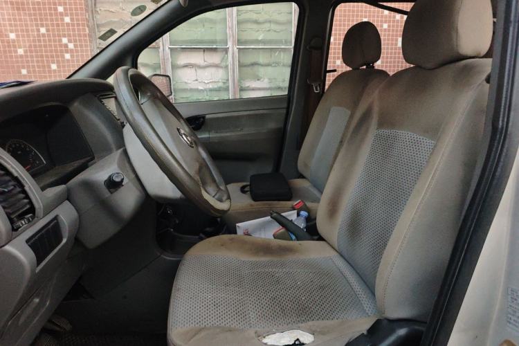 Used Dongfeng Shuaike 2013 Revised Version 1.5L Manual Standard Trim 5 Seats China IV Standard Left Front Seat
