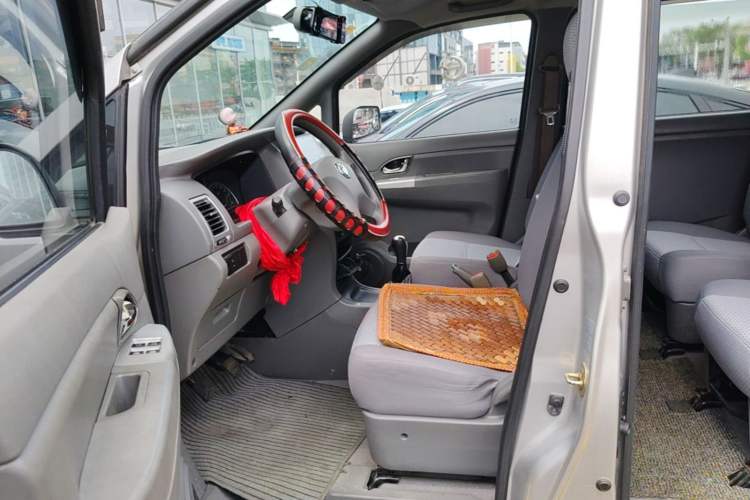 Used Dongfeng Shuaike 2013 Facelift 1.5L Manual Comfort 7-Seater China V Standard Left Front Seat
