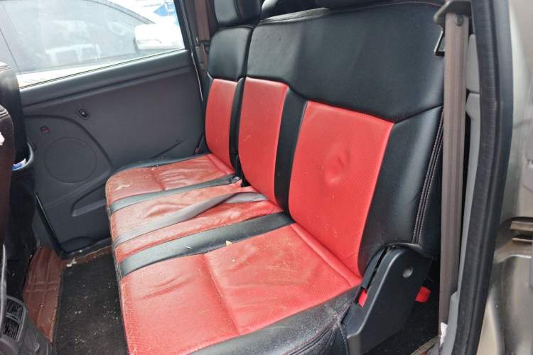 Used Dongfeng Shuaike 2013 Facelift 1.5L Manual Comfort 7-Seater China V Standard Left Rear Seat
