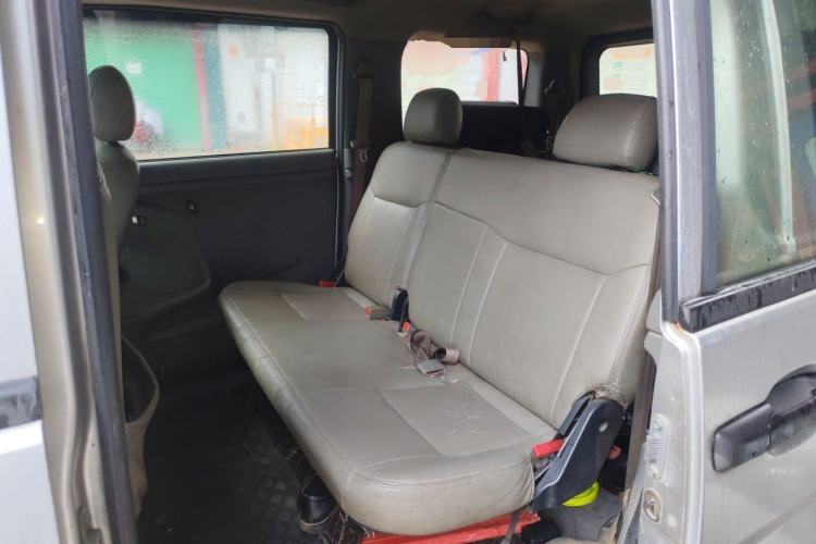 Used Dongfeng Shuaike 2013 Revised Version 1.5L Manual Comfort Trim 7 Seats China IV Standard Left Rear Seat