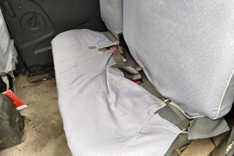 Used Dongfeng Shuaike 2013 1.5L Manual Standard Model 7-Seater China V Standard Left Rear Seat