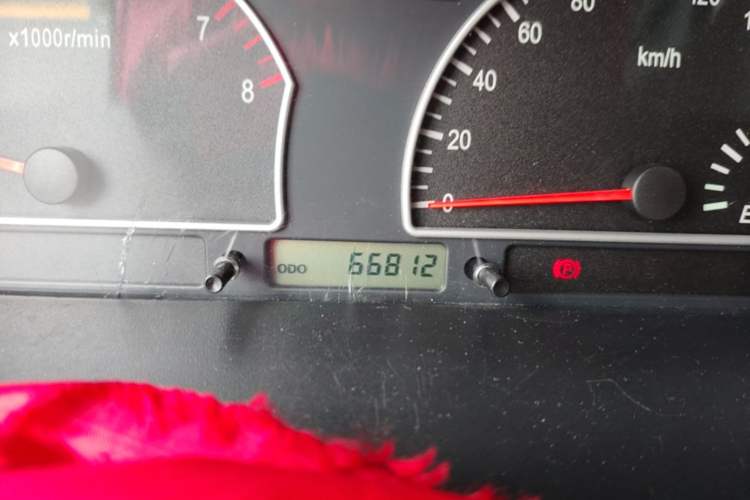 Used Dongfeng Shuaike 2013 Facelift 1.5L Manual Comfort 7-Seater China V Standard Odometer Close Up