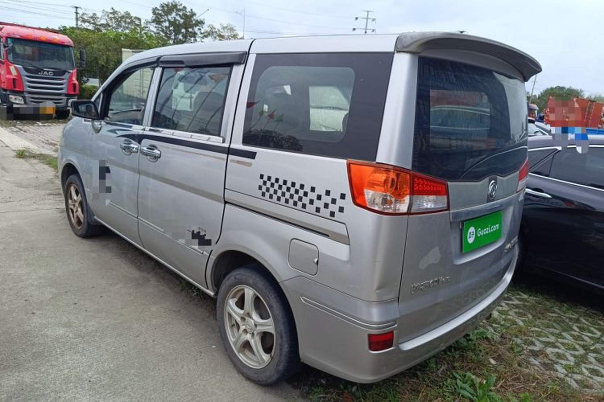 Used Dongfeng Shuaike 2013 Revised Version 1.5L Manual Comfort Trim 7 Seats China IV Standard Rear Left 45 Deg