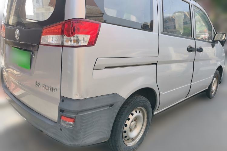Used Dongfeng Shuaike 2013 Revised Version 1.5L Manual Standard Edition 7 Seats China IV Standard Rear Right 45 Deg