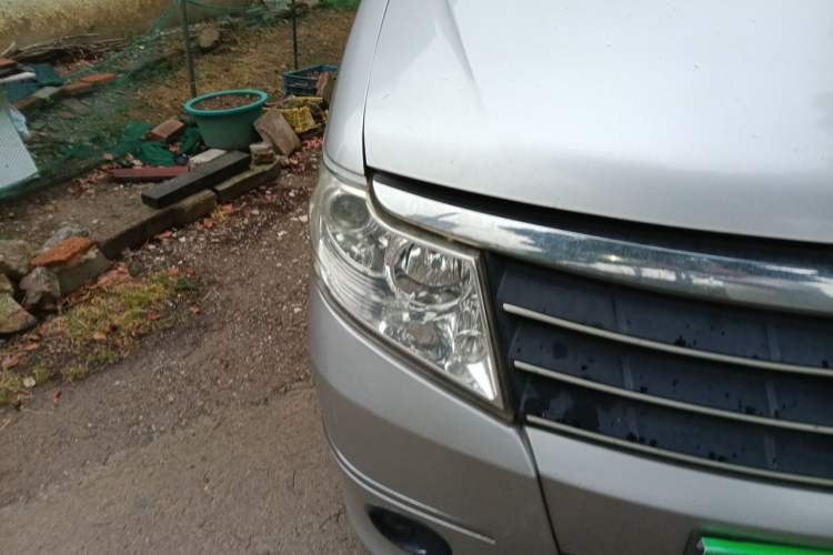 Used Dongfeng Shuaike 2013 Revised Version 1.5L Manual Comfort Trim 7 Seats China IV Standard Right Front Headlight