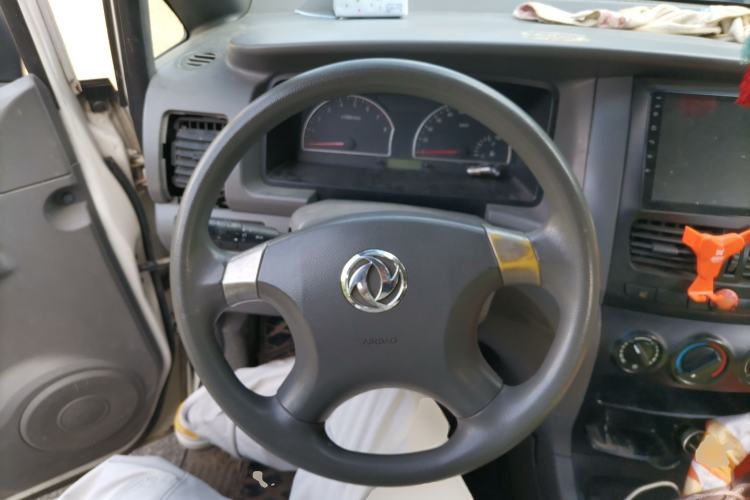 Used Dongfeng Shuaike 2013 Facelift 1.5L Manual Luxury 7-Seater China IV Standard Steering Wheel
