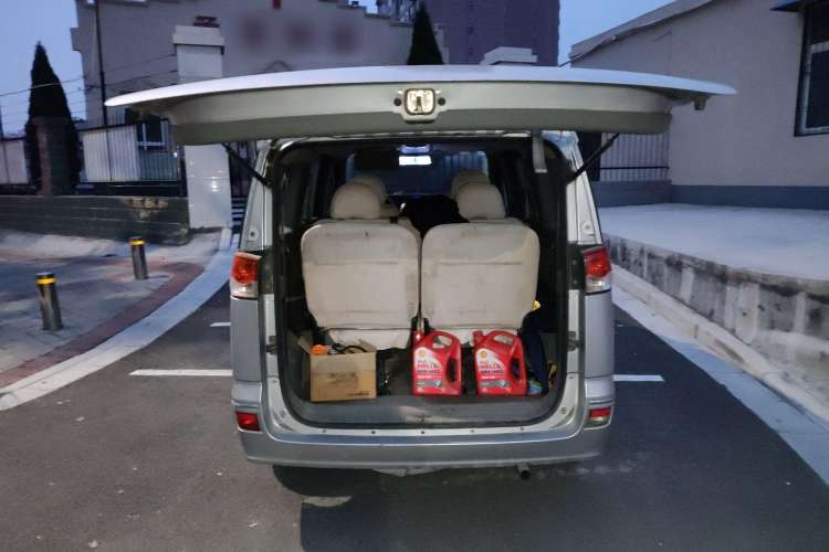 Used Dongfeng Shuaike 2013 1.5L Manual Standard Model 7-Seater China V Standard Trunk