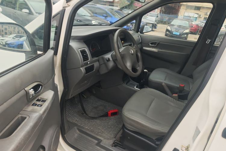 Used Dongfeng Shuaike 2013 Facelift 1.5L Manual Comfort 7-Seater China V Standard Driver Seat