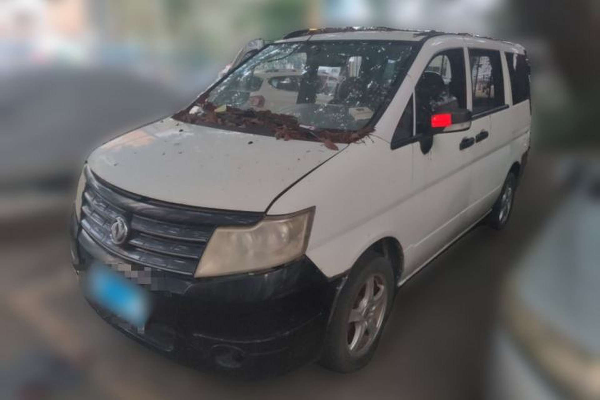 Used Dongfeng Shuaike 2013 Revised Version 1.5L Manual Standard Edition 7 Seats China IV Standard Front Left 45 Deg