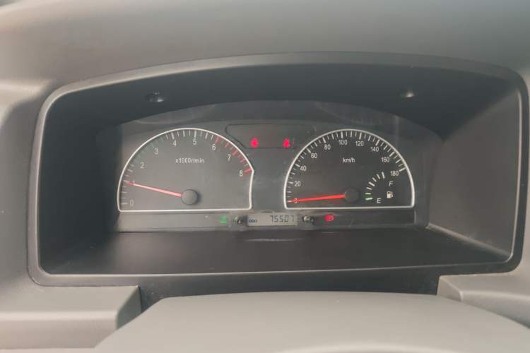 Used Dongfeng Shuaike 2013 Facelift 1.5L Manual Comfort 7-Seater China V Standard Instrument Cluster
