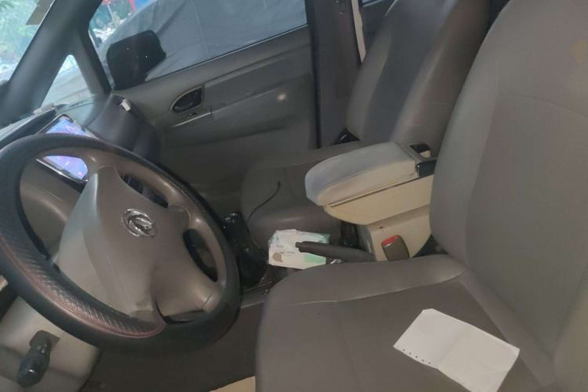 Used Dongfeng Shuaike 2013 Revised Version 1.5L Manual Standard Edition 7 Seats China IV Standard Left Front Seat