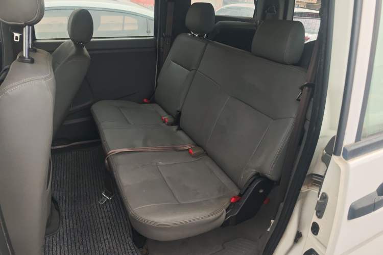 Used Dongfeng Shuaike 2013 Facelift 1.5L Manual Comfort 7-Seater China V Standard Left Rear Seat