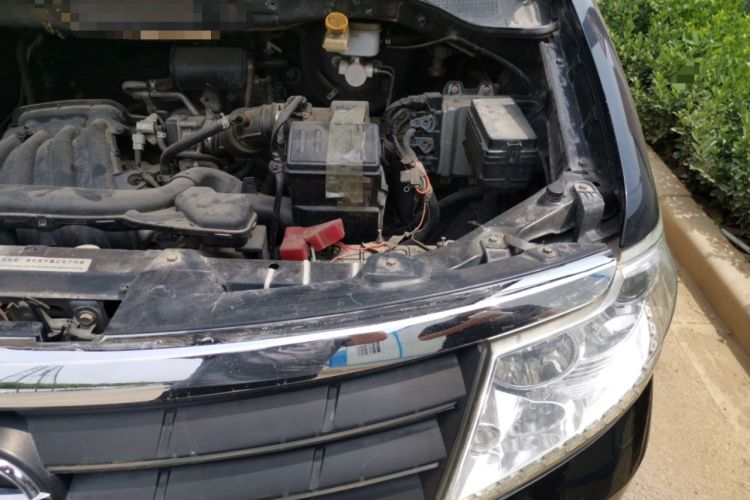 Used Dongfeng Shuaike 2014 1.6L Manual Comfort 7-Seater China IV Standard Engine Bay Left