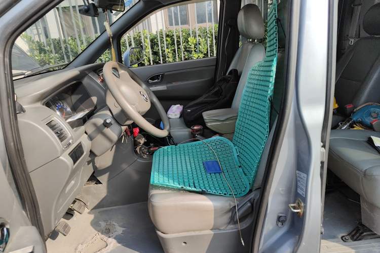 Used Dongfeng Shuaike 2014 1.6L Manual Comfort 7-Seater China IV Standard Left Front Seat