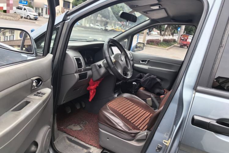 Used Dongfeng Shuaike 2014 1.6L Manual Comfort 7-Seater China IV Standard Driver Seat