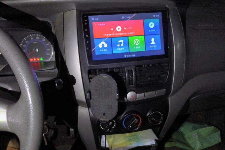Used Dongfeng Shuaike 2014 1.6L Manual Luxury 7-Seater China V Standard Audio And AC Panel
